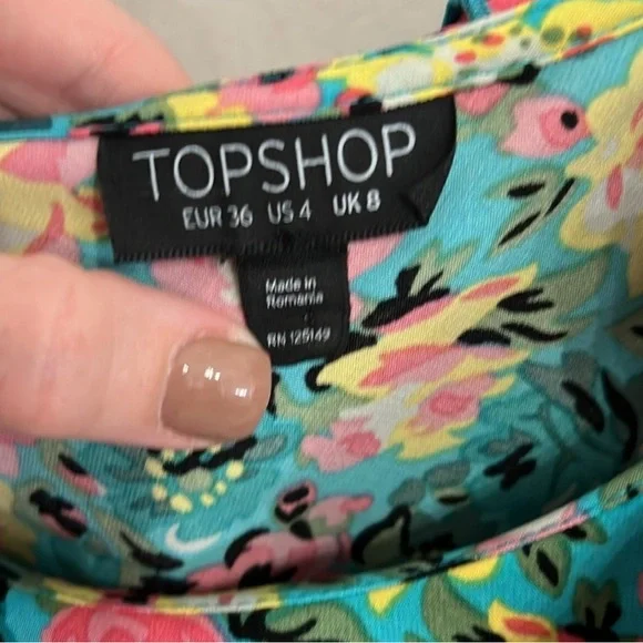 Floral One-Shoulder Romper - Picture 6 of 7